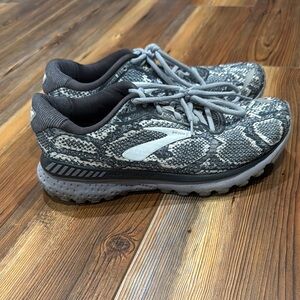 Brooks Gray and Black Patterned Sneakers